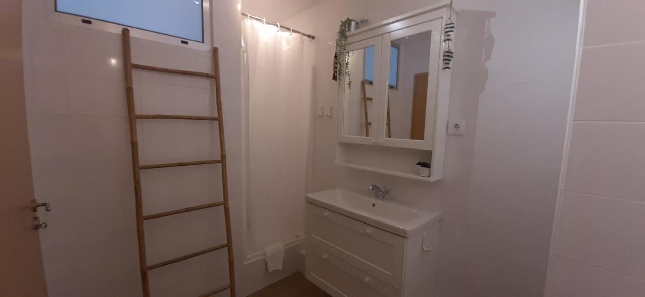 Apartamento T2 Vista Rio Arade - Portimão Kültér fotó